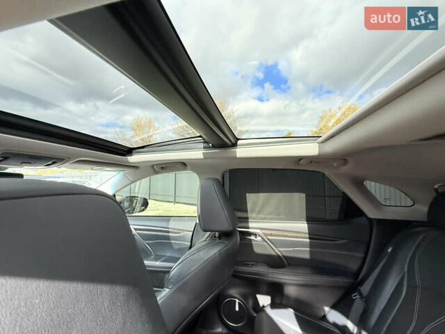 Чорний Лексус РХ, об'ємом двигуна 3.46 л та пробігом 195 тис. км за 25900 $, фото 28 на Automoto.ua