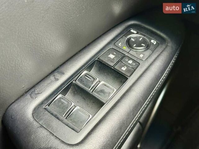 Черный Лексус РХ, объемом двигателя 3.46 л и пробегом 213 тыс. км за 28000 $, фото 28 на Automoto.ua