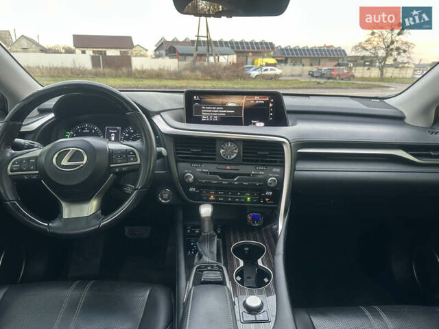 Черный Лексус РХ, объемом двигателя 3.46 л и пробегом 202 тыс. км за 28000 $, фото 19 на Automoto.ua