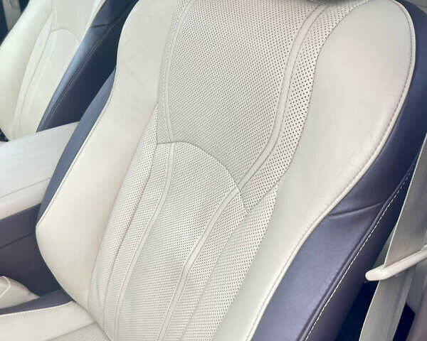 Черный Лексус РХ, объемом двигателя 2 л и пробегом 189 тыс. км за 28900 $, фото 3 на Automoto.ua