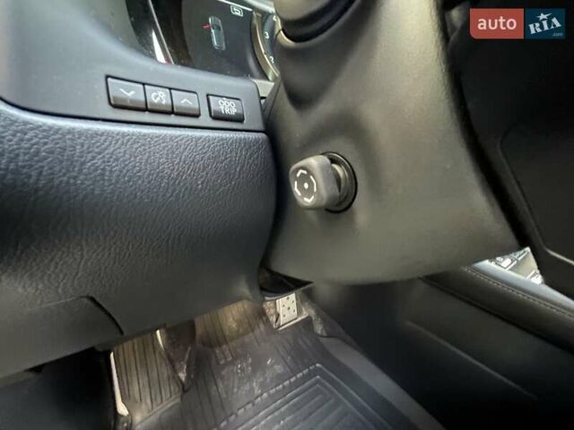 Черный Лексус РХ, объемом двигателя 3.46 л и пробегом 188 тыс. км за 38900 $, фото 5 на Automoto.ua
