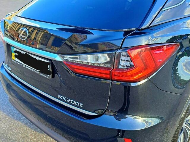 Черный Лексус РХ, объемом двигателя 2 л и пробегом 127 тыс. км за 30000 $, фото 4 на Automoto.ua