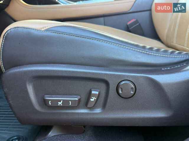 Чорний Лексус РХ, об'ємом двигуна 2 л та пробігом 90 тис. км за 31900 $, фото 72 на Automoto.ua