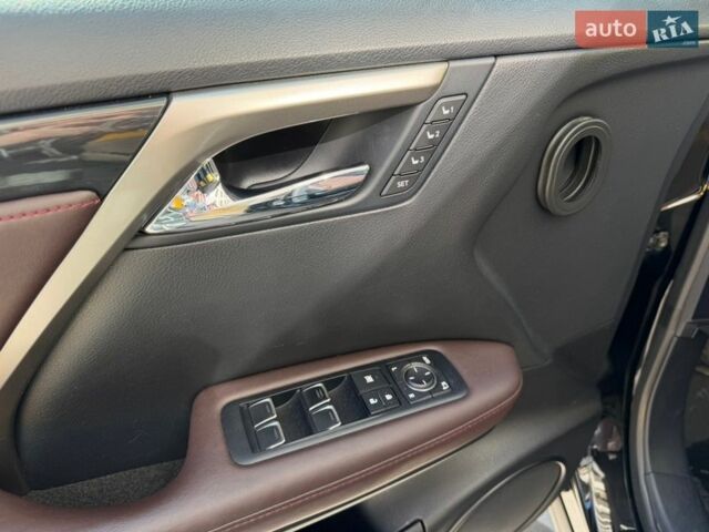 Черный Лексус РХ, объемом двигателя 2 л и пробегом 132 тыс. км за 32500 $, фото 19 на Automoto.ua