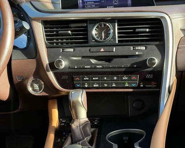 Чорний Лексус РХ, об'ємом двигуна 2 л та пробігом 90 тис. км за 31900 $, фото 56 на Automoto.ua