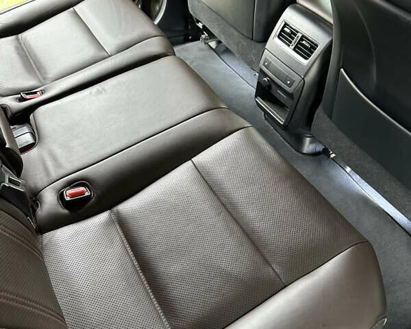 Черный Лексус РХ, объемом двигателя 2 л и пробегом 87 тыс. км за 35300 $, фото 53 на Automoto.ua