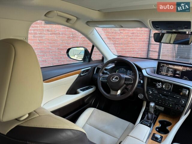 Черный Лексус РХ, объемом двигателя 3.46 л и пробегом 212 тыс. км за 28000 $, фото 59 на Automoto.ua