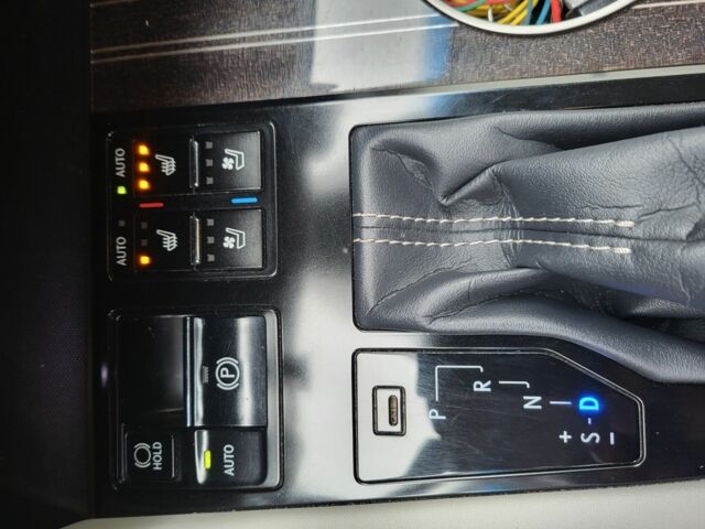 Черный Лексус РХ, объемом двигателя 3 л и пробегом 140 тыс. км за 39800 $, фото 5 на Automoto.ua