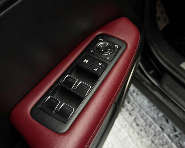 Черный Лексус РХ, объемом двигателя 3.5 л и пробегом 130 тыс. км за 32500 $, фото 25 на Automoto.ua