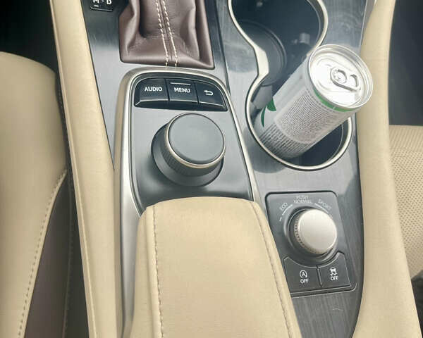 Черный Лексус РХ, объемом двигателя 2 л и пробегом 189 тыс. км за 28900 $, фото 15 на Automoto.ua