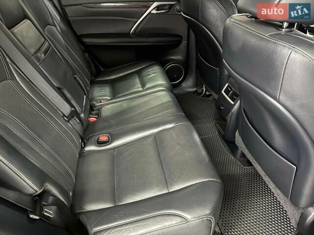Черный Лексус РХ, объемом двигателя 3.46 л и пробегом 143 тыс. км за 38000 $, фото 23 на Automoto.ua