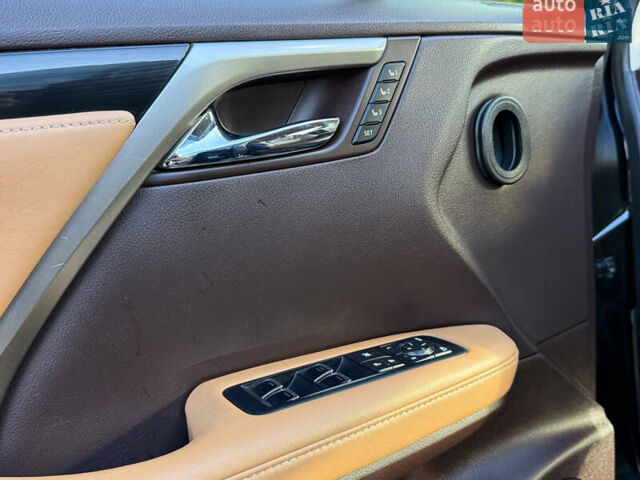 Чорний Лексус РХ, об'ємом двигуна 2 л та пробігом 92 тис. км за 31000 $, фото 28 на Automoto.ua