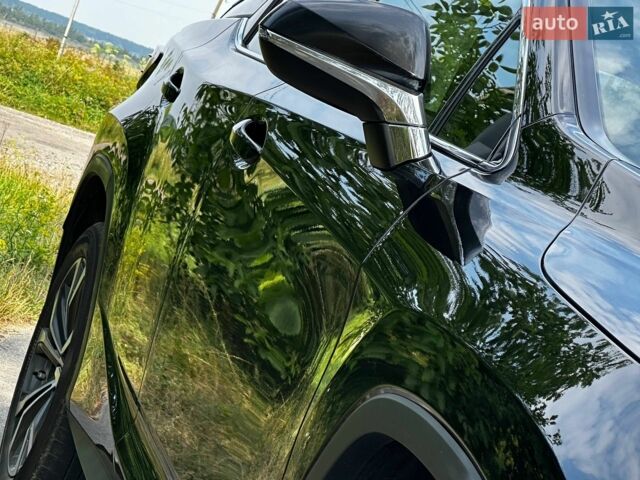 Черный Лексус РХ, объемом двигателя 2 л и пробегом 169 тыс. км за 27900 $, фото 6 на Automoto.ua