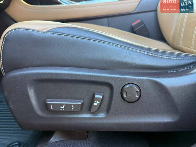 Чорний Лексус РХ, об'ємом двигуна 2 л та пробігом 92 тис. км за 31000 $, фото 25 на Automoto.ua