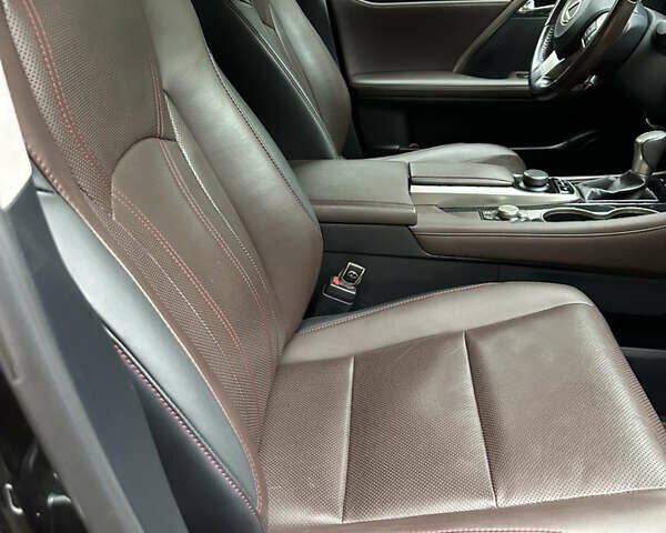 Черный Лексус РХ, объемом двигателя 2 л и пробегом 87 тыс. км за 35300 $, фото 28 на Automoto.ua