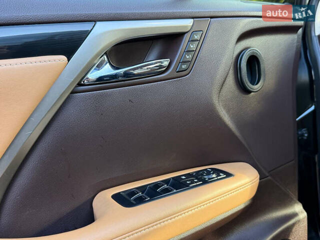Чорний Лексус РХ, об'ємом двигуна 2 л та пробігом 90 тис. км за 31900 $, фото 70 на Automoto.ua