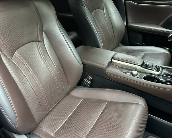 Черный Лексус РХ, объемом двигателя 2 л и пробегом 87 тыс. км за 35300 $, фото 26 на Automoto.ua