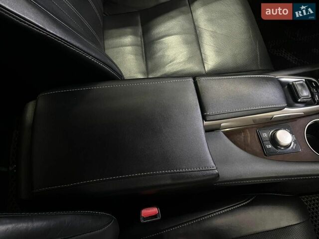 Черный Лексус РХ, объемом двигателя 3.46 л и пробегом 143 тыс. км за 38000 $, фото 20 на Automoto.ua
