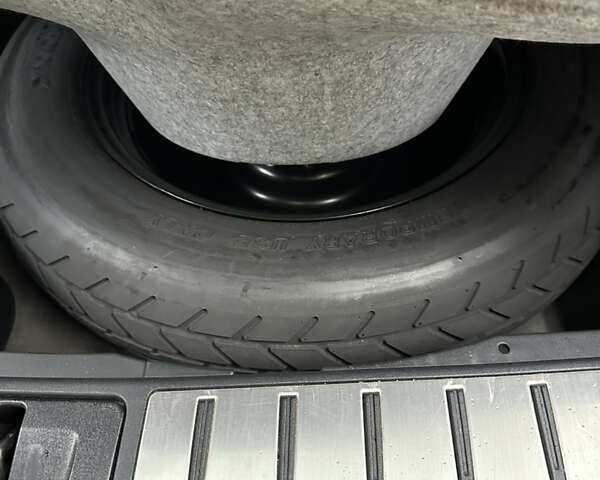 Чорний Лексус РХ, об'ємом двигуна 2 л та пробігом 87 тис. км за 34900 $, фото 25 на Automoto.ua