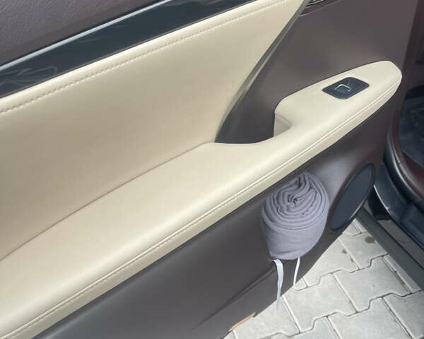 Черный Лексус РХ, объемом двигателя 2 л и пробегом 189 тыс. км за 28900 $, фото 6 на Automoto.ua