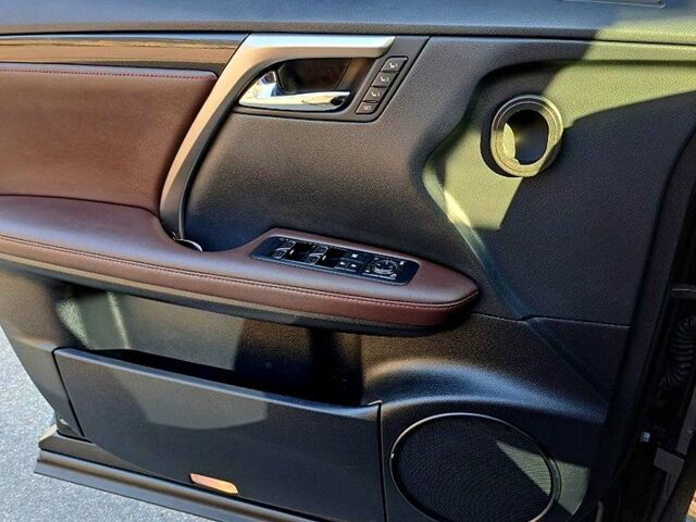 Черный Лексус РХ, объемом двигателя 2 л и пробегом 127 тыс. км за 30000 $, фото 2 на Automoto.ua