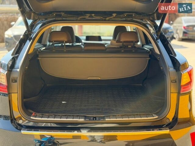 Черный Лексус РХ, объемом двигателя 2 л и пробегом 132 тыс. км за 32500 $, фото 11 на Automoto.ua