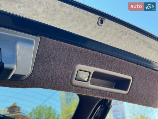 Черный Лексус РХ, объемом двигателя 3.46 л и пробегом 212 тыс. км за 30000 $, фото 43 на Automoto.ua