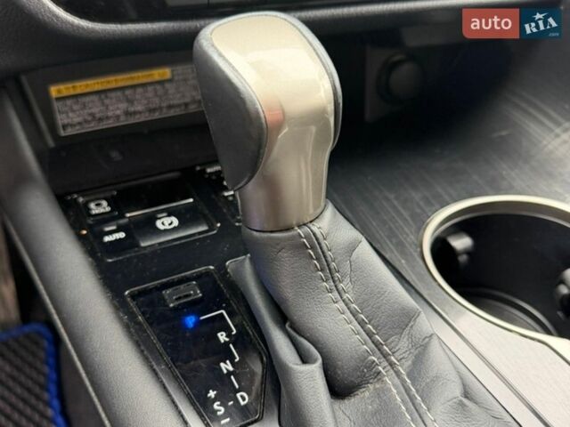 Черный Лексус РХ, объемом двигателя 3.46 л и пробегом 75 тыс. км за 44900 $, фото 12 на Automoto.ua