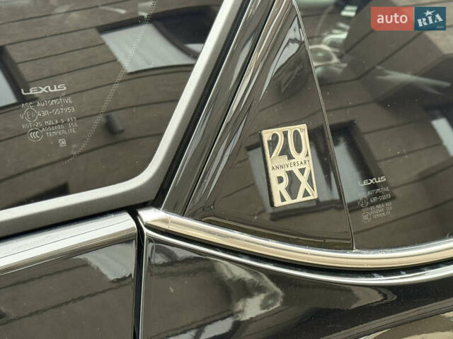 Черный Лексус РХ, объемом двигателя 2 л и пробегом 63 тыс. км за 34999 $, фото 18 на Automoto.ua