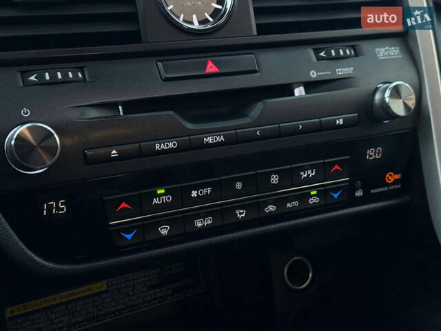 Черный Лексус РХ, объемом двигателя 2 л и пробегом 160 тыс. км за 27000 $, фото 57 на Automoto.ua