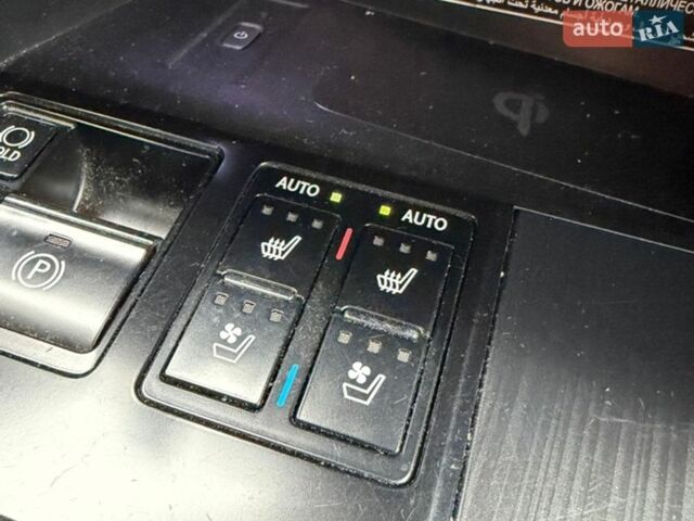Черный Лексус РХ, объемом двигателя 3.46 л и пробегом 75 тыс. км за 44900 $, фото 13 на Automoto.ua