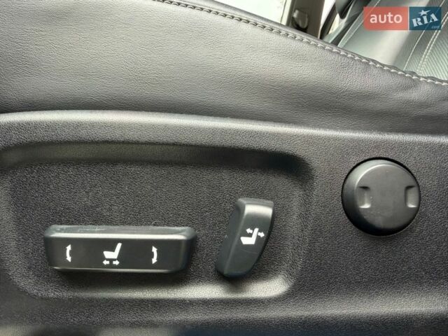 Черный Лексус РХ, объемом двигателя 3.46 л и пробегом 75 тыс. км за 44900 $, фото 21 на Automoto.ua