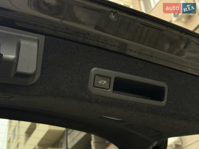 Черный Лексус РХ, объемом двигателя 2 л и пробегом 63 тыс. км за 34999 $, фото 30 на Automoto.ua