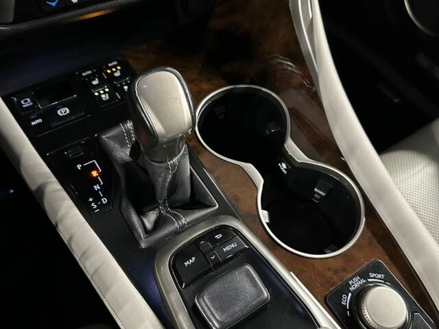 Чорний Лексус РХ, об'ємом двигуна 3.5 л та пробігом 127 тис. км за 26900 $, фото 16 на Automoto.ua