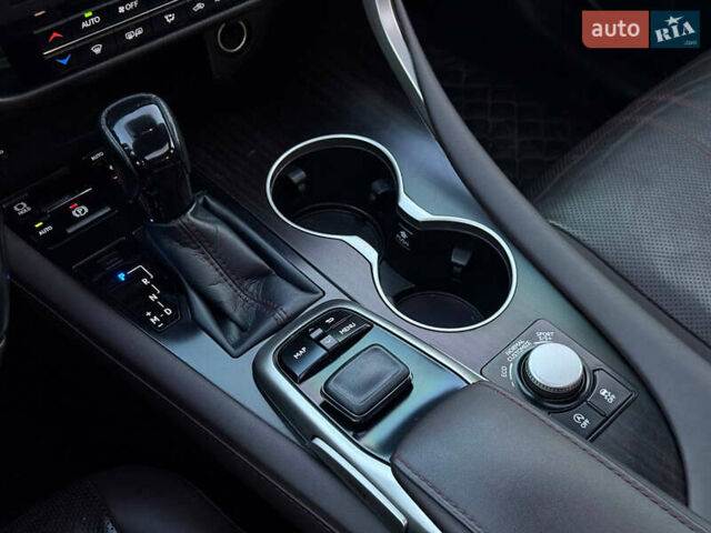 Черный Лексус РХ, объемом двигателя 2 л и пробегом 160 тыс. км за 27000 $, фото 59 на Automoto.ua