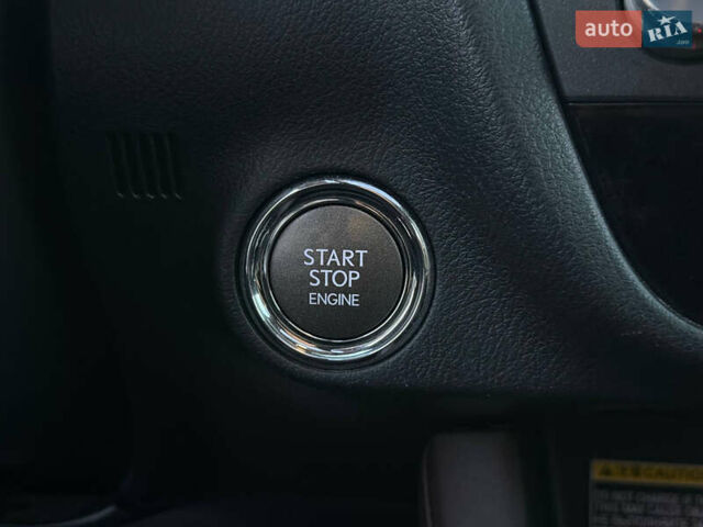 Черный Лексус РХ, объемом двигателя 2 л и пробегом 160 тыс. км за 27000 $, фото 67 на Automoto.ua