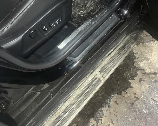 Черный Лексус РХ, объемом двигателя 2 л и пробегом 100 тыс. км за 39900 $, фото 3 на Automoto.ua