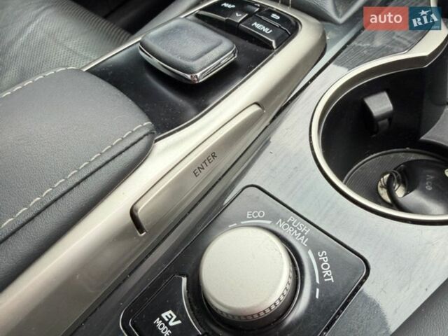 Черный Лексус РХ, объемом двигателя 3.46 л и пробегом 75 тыс. км за 44900 $, фото 26 на Automoto.ua