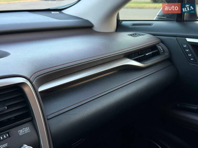 Черный Лексус РХ, объемом двигателя 2 л и пробегом 160 тыс. км за 27000 $, фото 63 на Automoto.ua