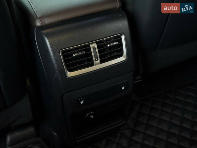 Черный Лексус РХ, объемом двигателя 2 л и пробегом 160 тыс. км за 27000 $, фото 42 на Automoto.ua