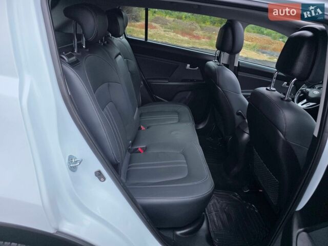Черный Лексус РХ, объемом двигателя 3.5 л и пробегом 128 тыс. км за 28000 $, фото 11 на Automoto.ua