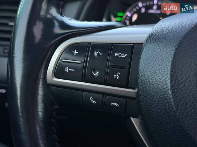 Черный Лексус РХ, объемом двигателя 2 л и пробегом 160 тыс. км за 27000 $, фото 49 на Automoto.ua