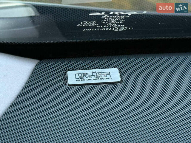 Черный Лексус РХ, объемом двигателя 2 л и пробегом 160 тыс. км за 27000 $, фото 66 на Automoto.ua
