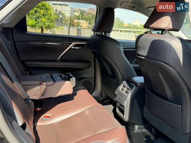 Черный Лексус РХ, объемом двигателя 2 л и пробегом 70 тыс. км за 33500 $, фото 5 на Automoto.ua