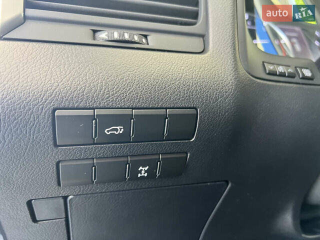 Черный Лексус РХ, объемом двигателя 2 л и пробегом 76 тыс. км за 32999 $, фото 11 на Automoto.ua