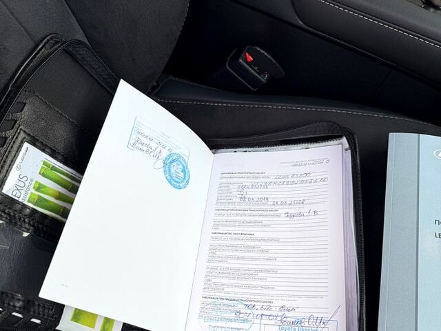 Черный Лексус РХ, объемом двигателя 2 л и пробегом 85 тыс. км за 32900 $, фото 12 на Automoto.ua