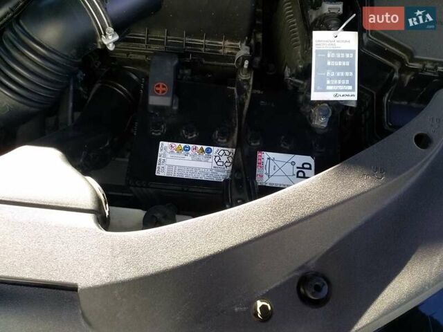 Чорний Лексус РХ, об'ємом двигуна 2 л та пробігом 70 тис. км за 38999 $, фото 28 на Automoto.ua