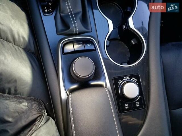 Чорний Лексус РХ, об'ємом двигуна 2 л та пробігом 70 тис. км за 38999 $, фото 19 на Automoto.ua