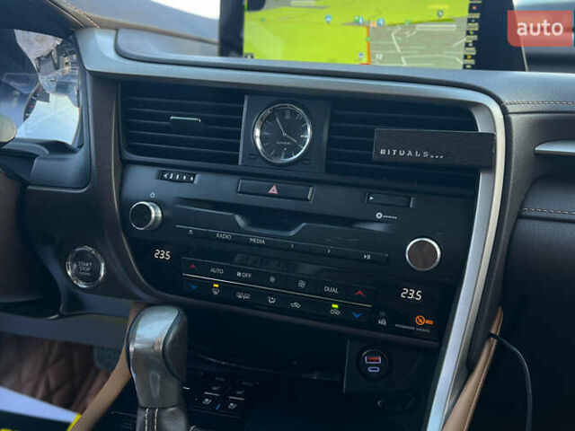 Чорний Лексус РХ, об'ємом двигуна 2 л та пробігом 104 тис. км за 38200 $, фото 14 на Automoto.ua