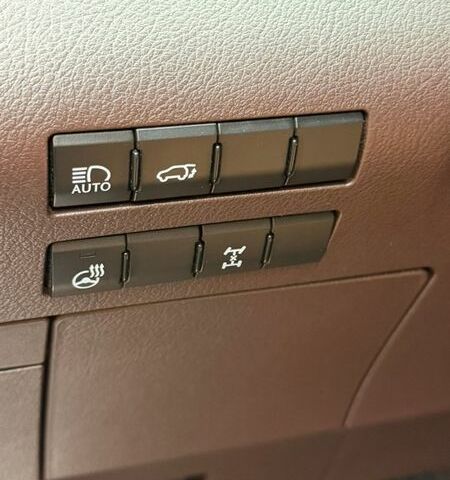 Чорний Лексус РХ, об'ємом двигуна 2 л та пробігом 104 тис. км за 33900 $, фото 9 на Automoto.ua